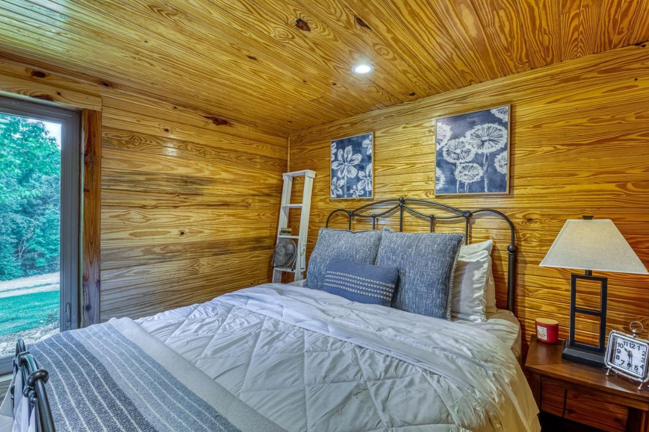 The Gemini-A Dreamy, Waterfront Tiny Cabin Rogersville Eksteriør bilde