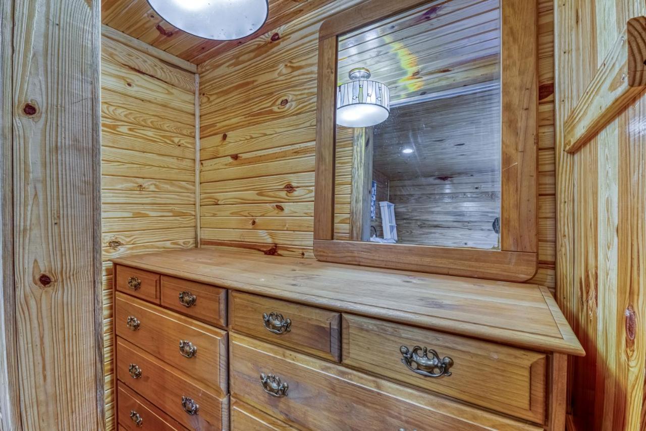 The Gemini-A Dreamy, Waterfront Tiny Cabin Rogersville Eksteriør bilde